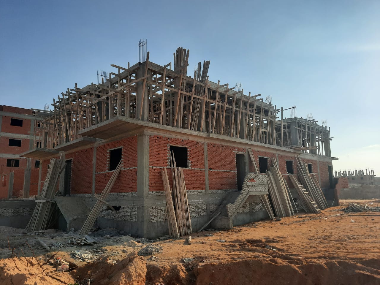 Construction stage First floor columns
