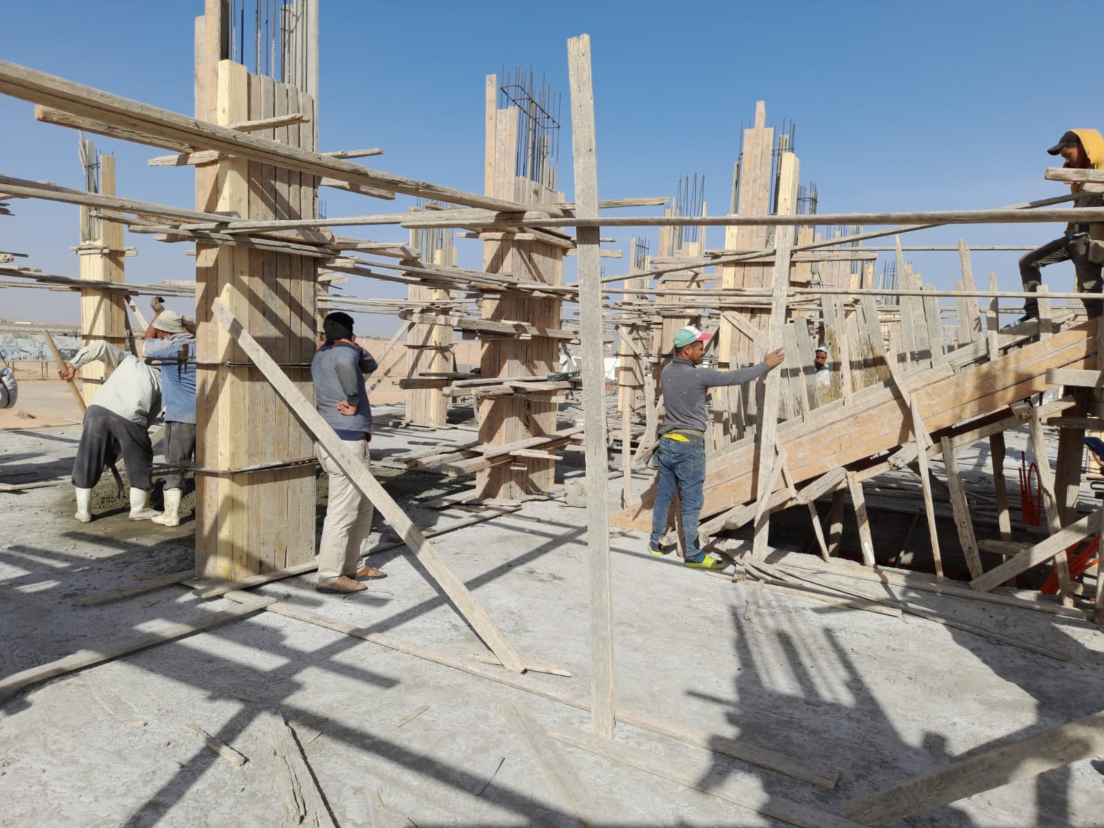 Construction stage First floor columns
