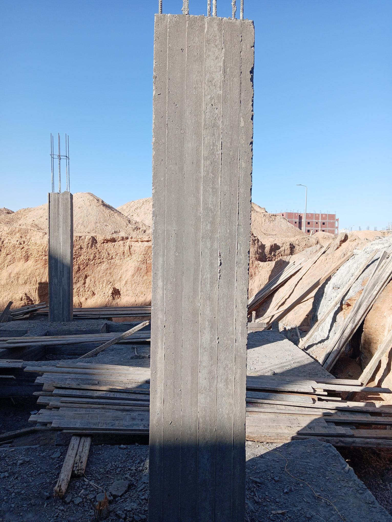 Construction stage Basement columns