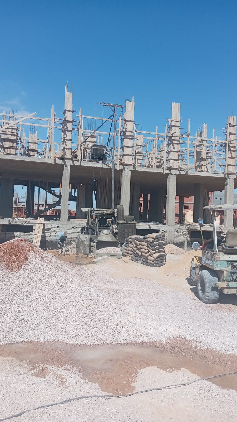Construction stage First floor columns