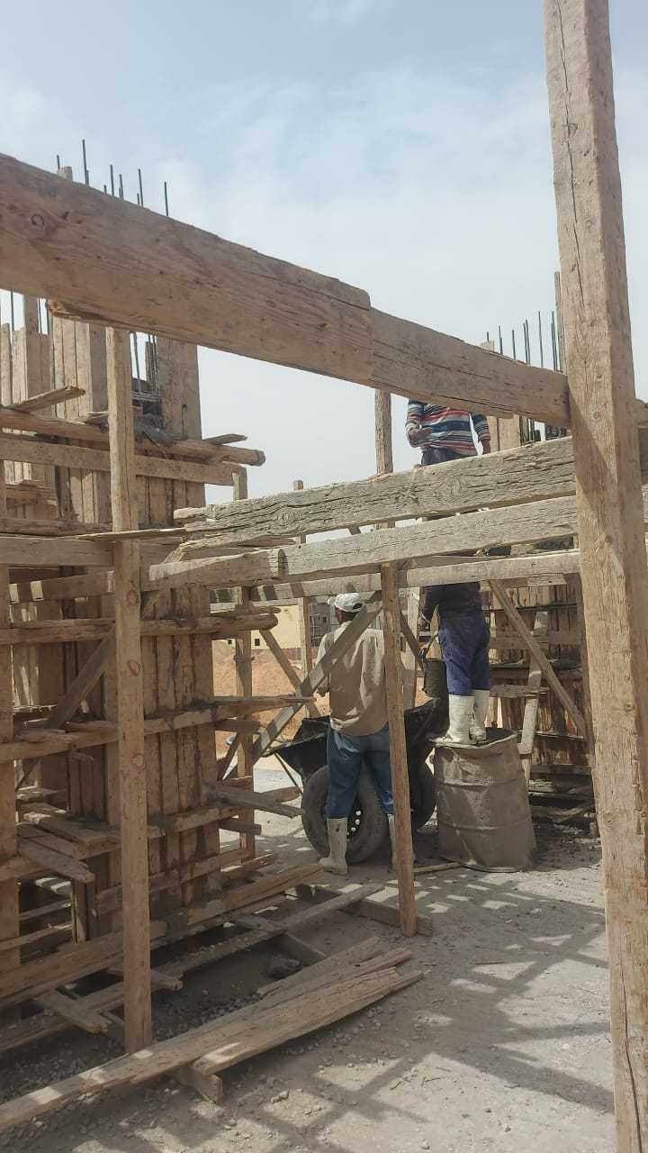 Construction stage First floor columns