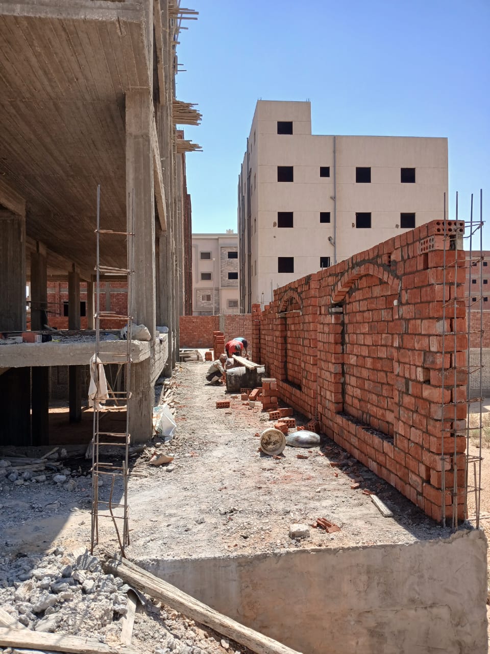 Construction stage Fence columns