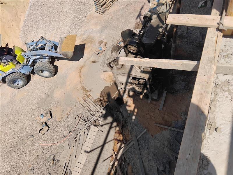 Construction stage First floor columns