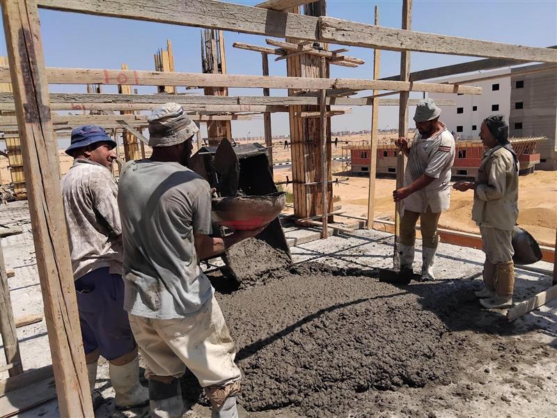 Construction stage First floor columns