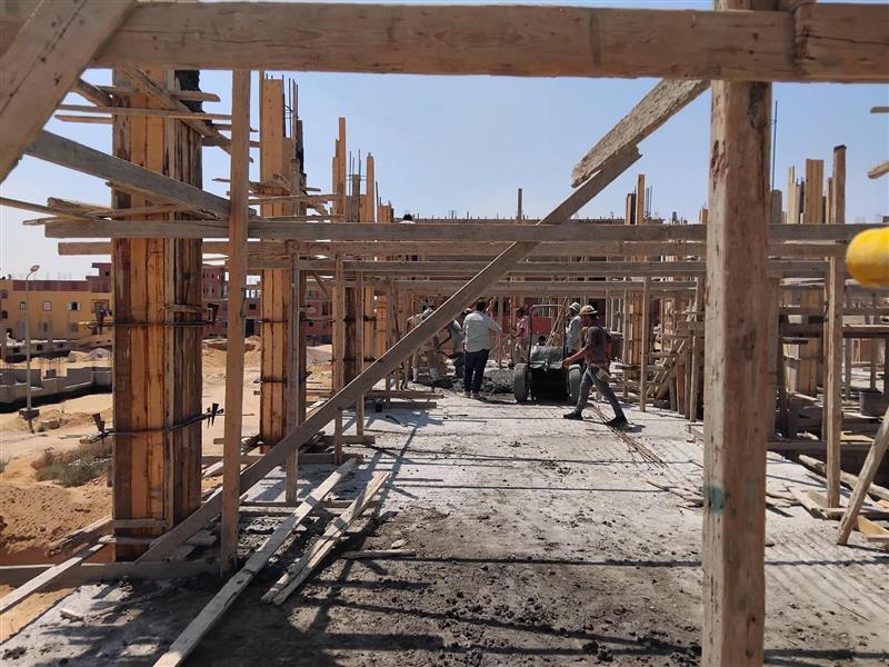 Construction stage First floor columns