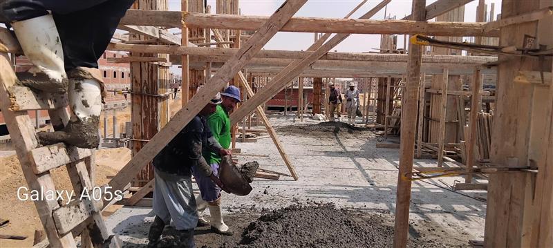Construction stage First floor columns