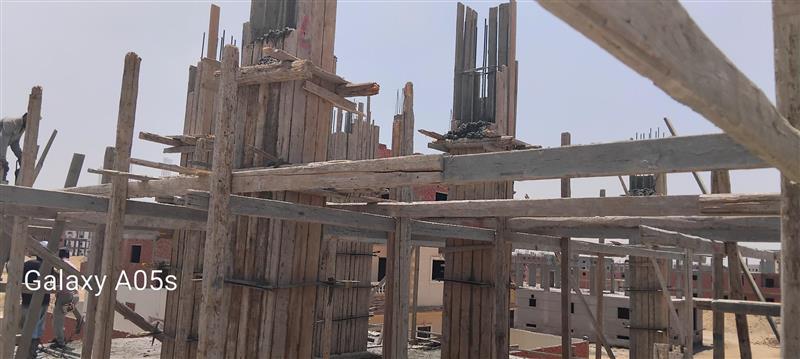 Construction stage First floor columns