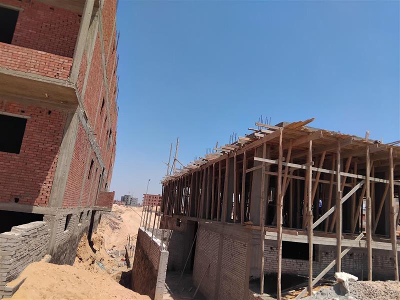 Construction stage First floor columns