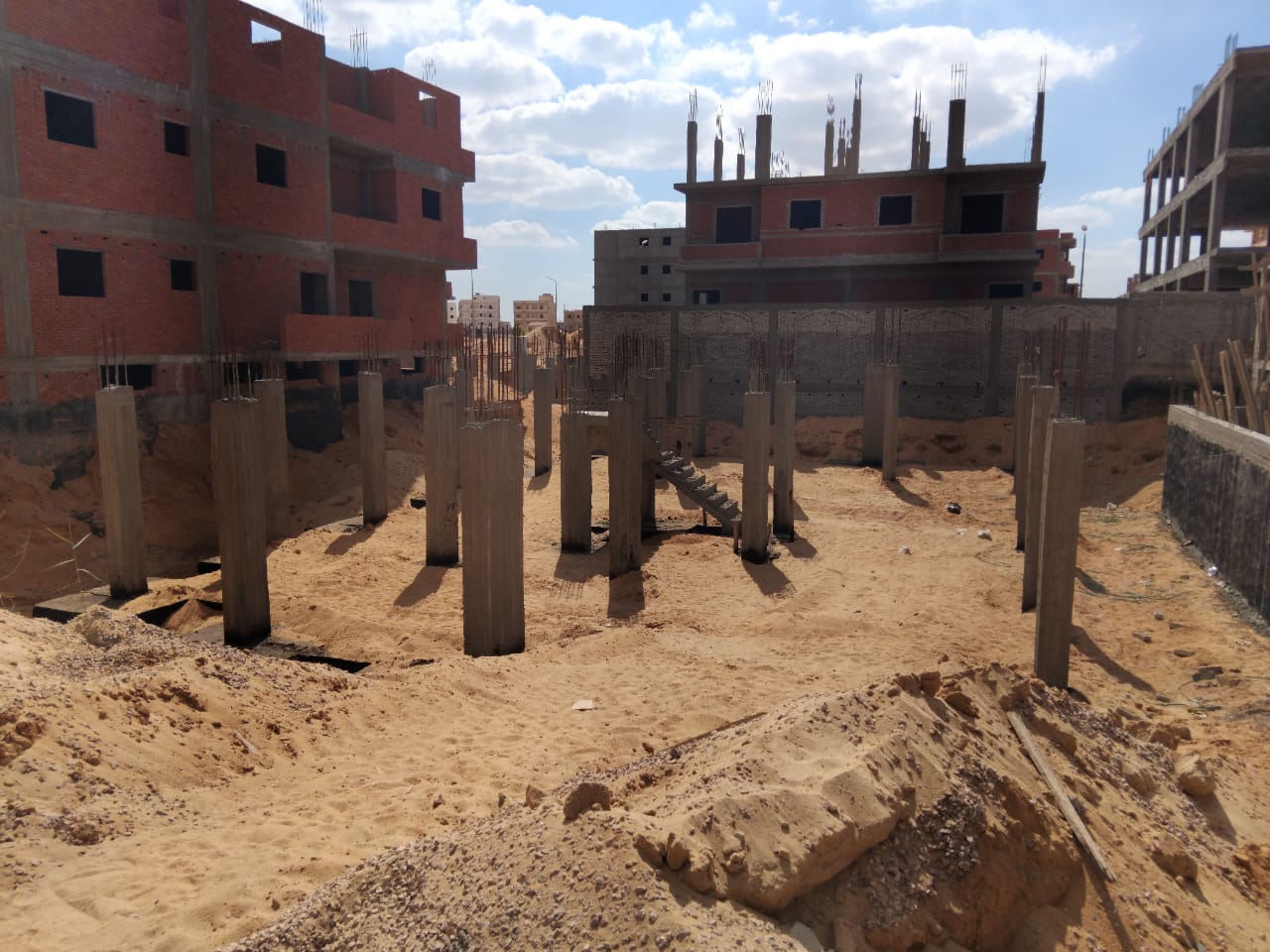 Construction stage Basement columns