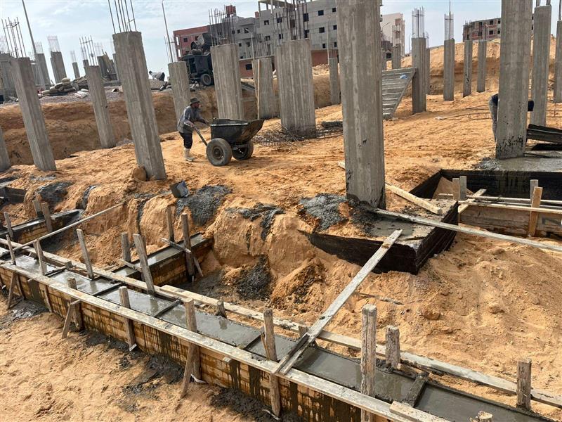 Construction stage Fence columns