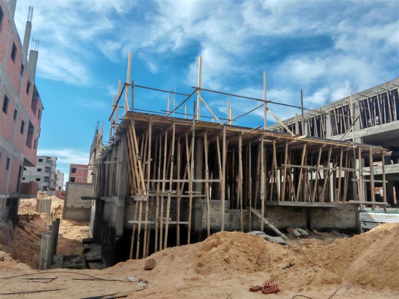 Construction stage First floor columns
