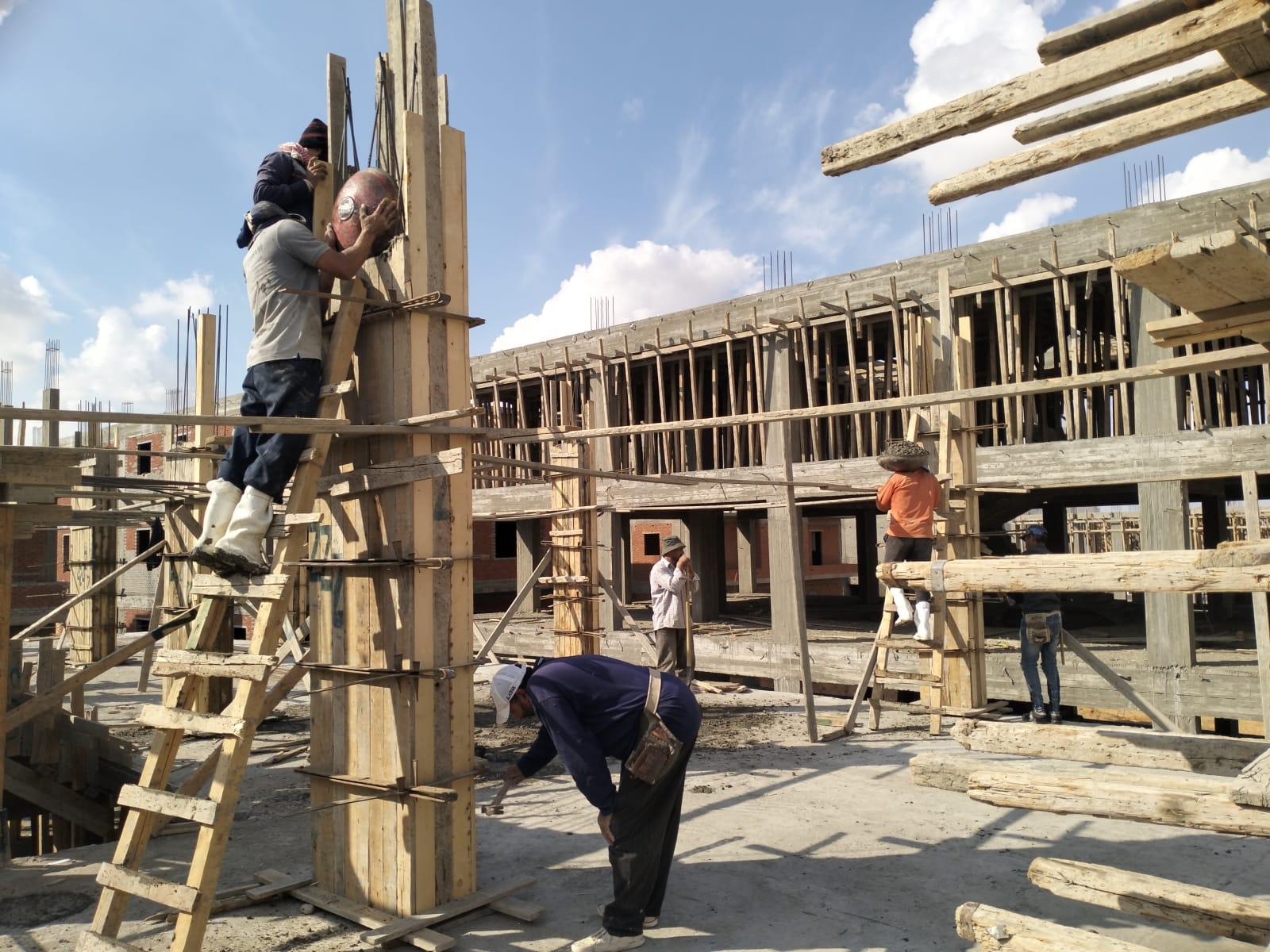 Construction stage First floor columns