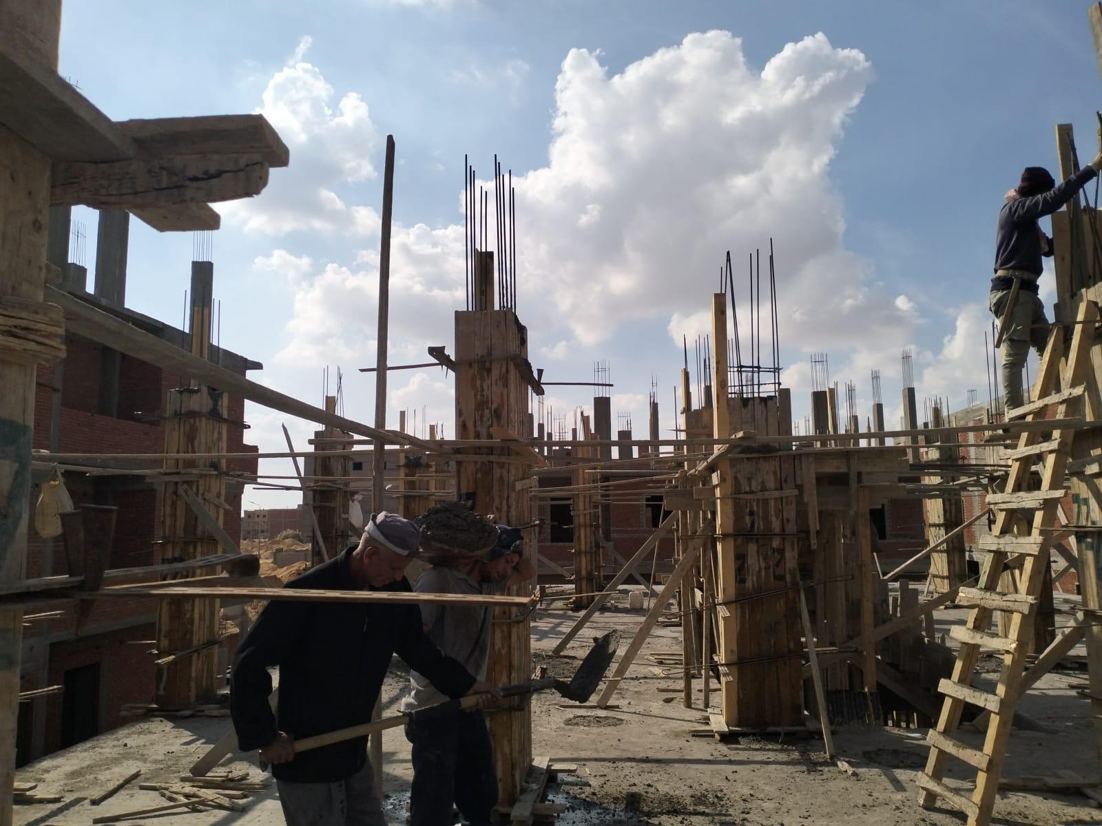 Construction stage First floor columns