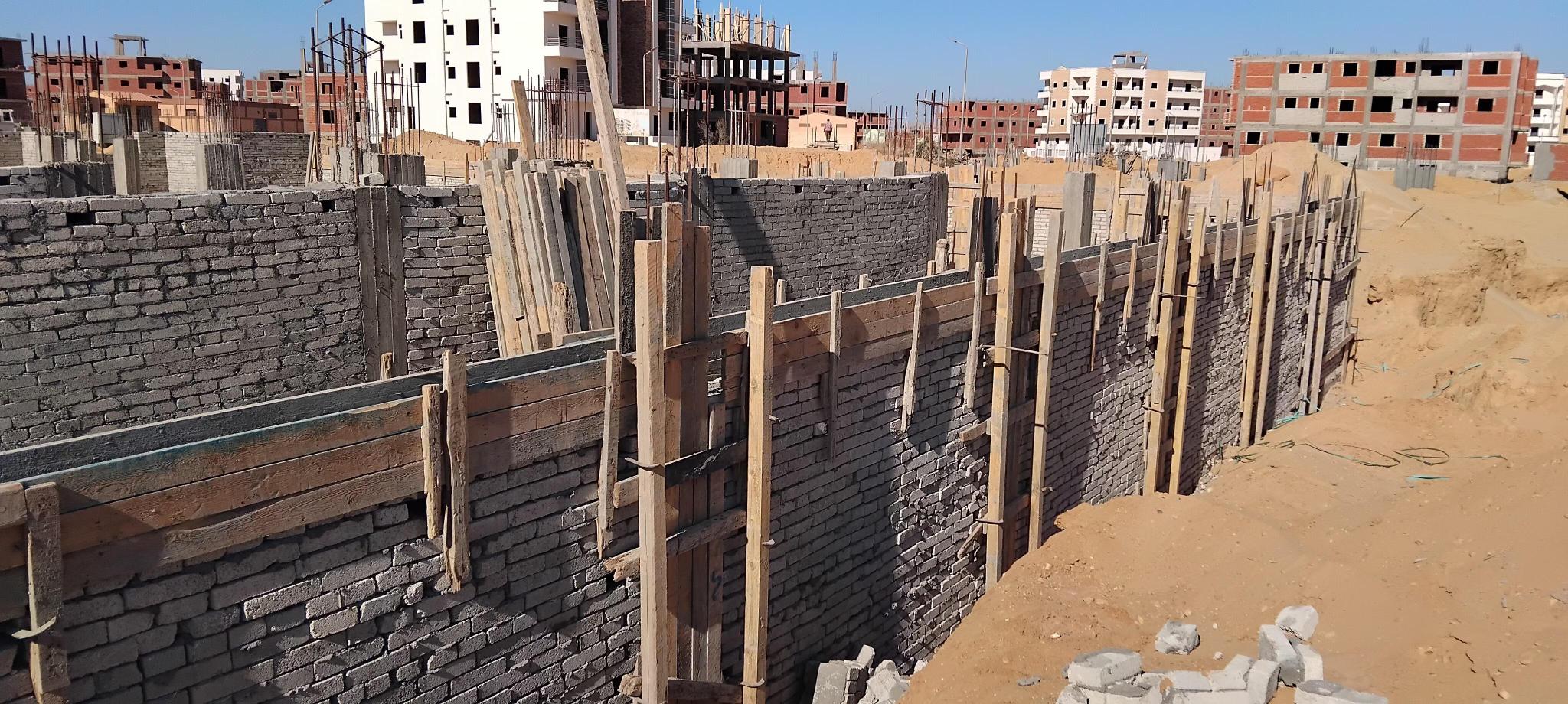 Construction stage Fence columns