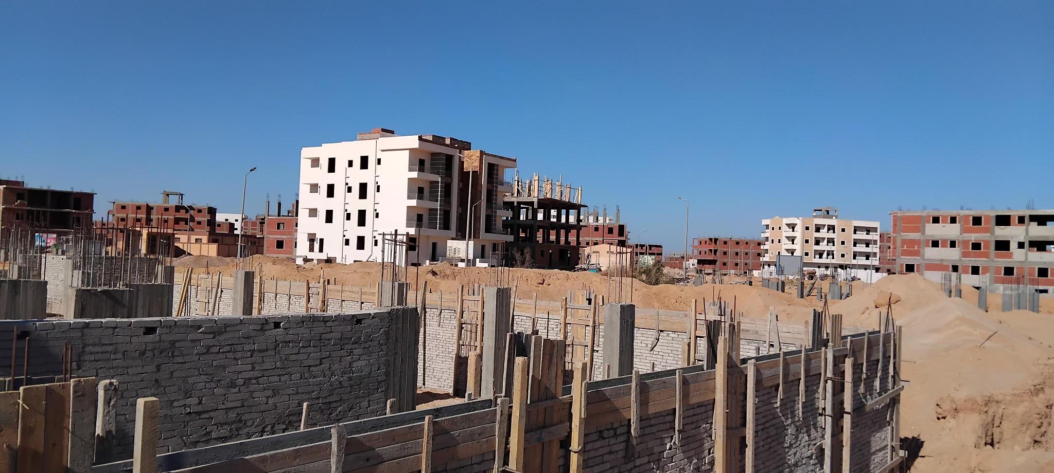 Construction stage Fence columns