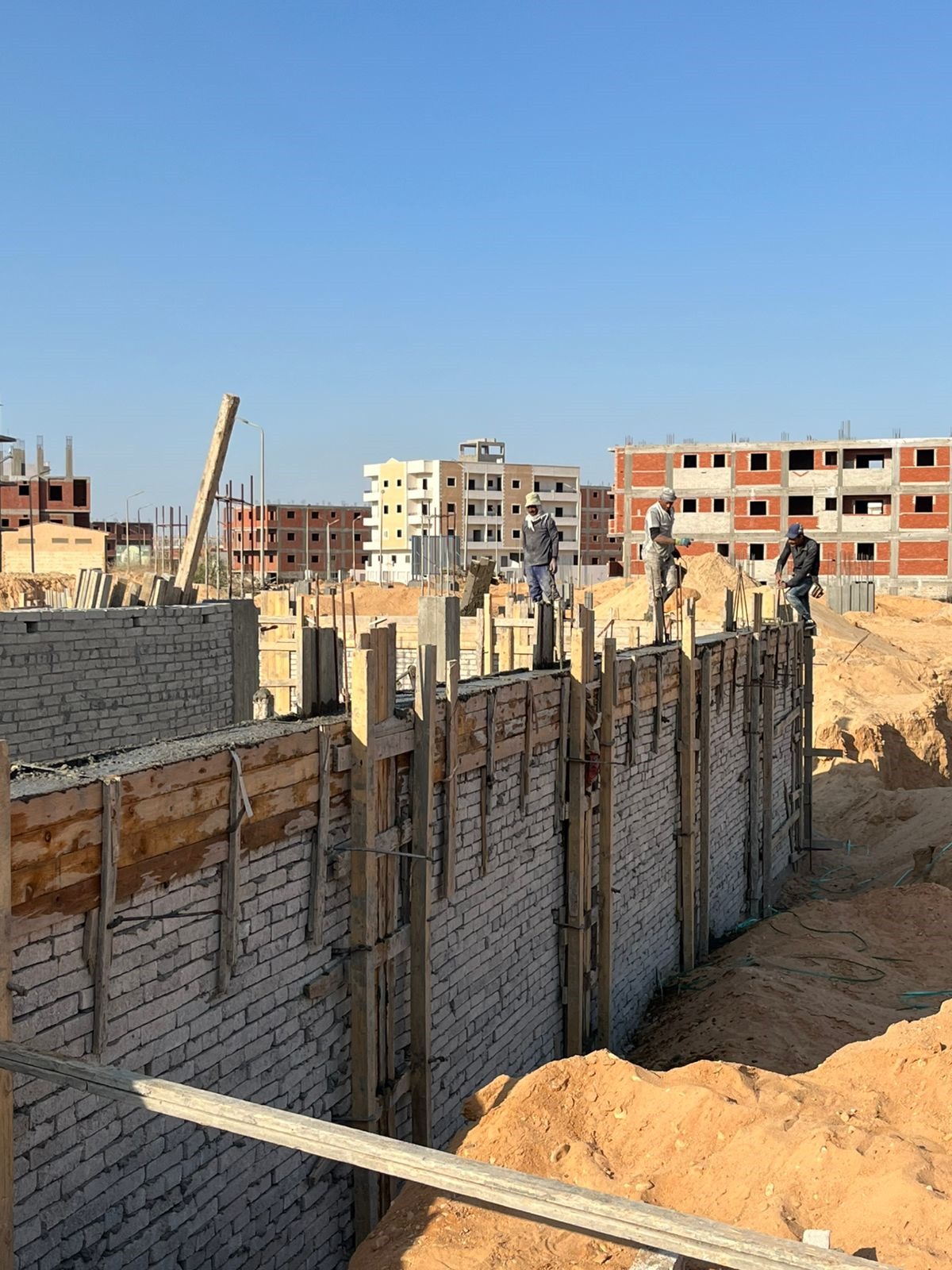 Construction stage Fence columns