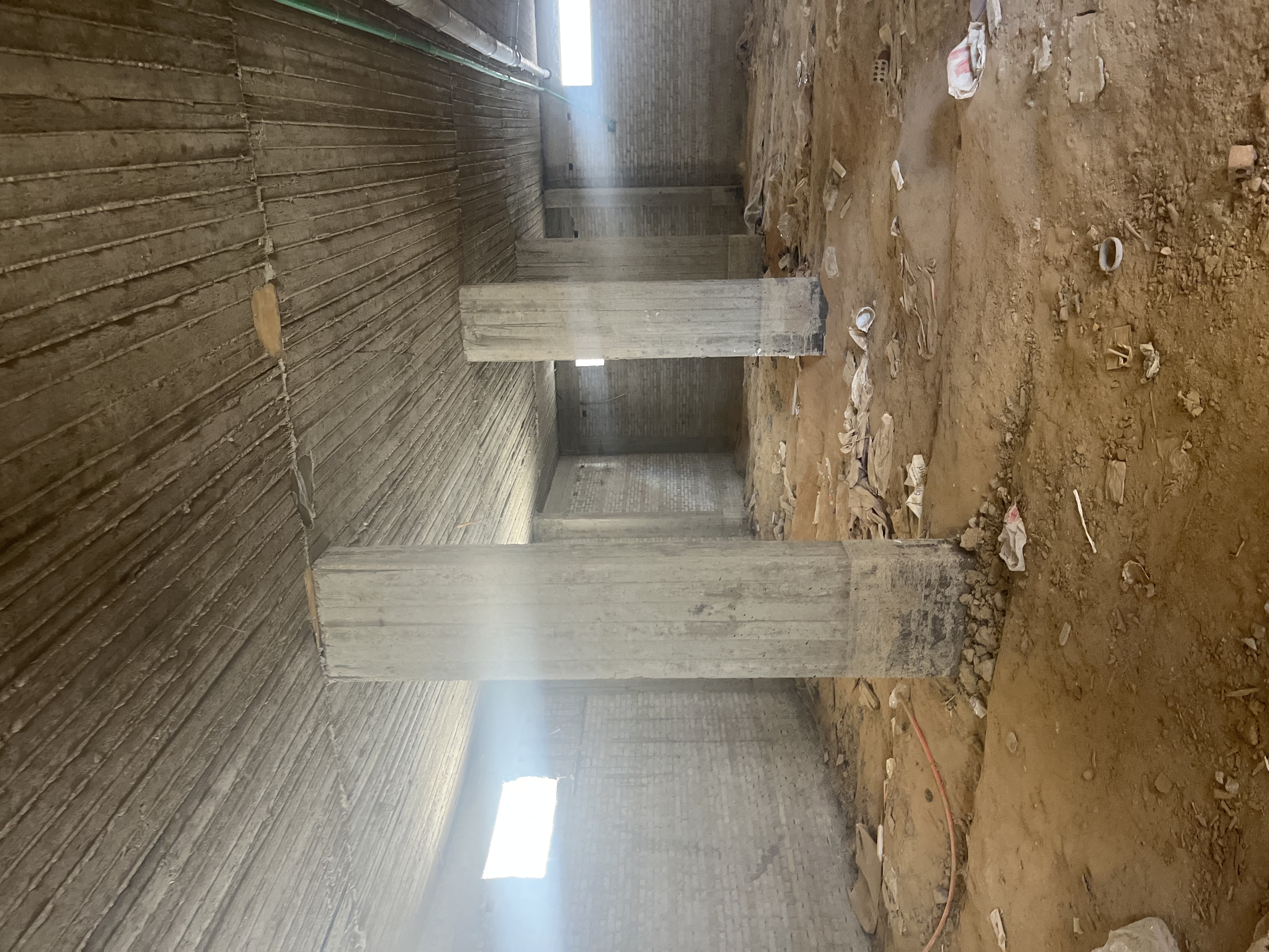 Construction stage Basement columns
