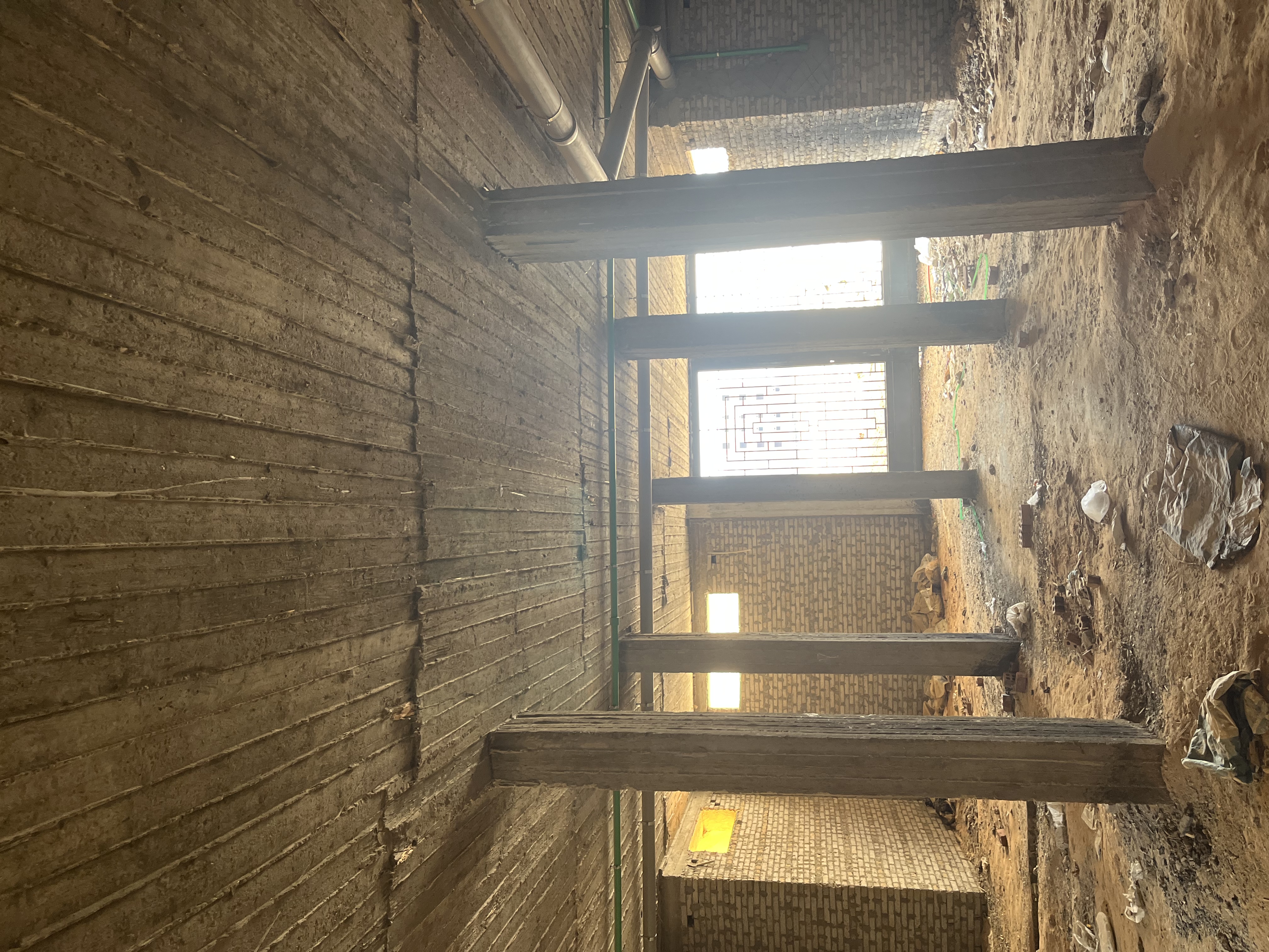 Construction stage Basement columns