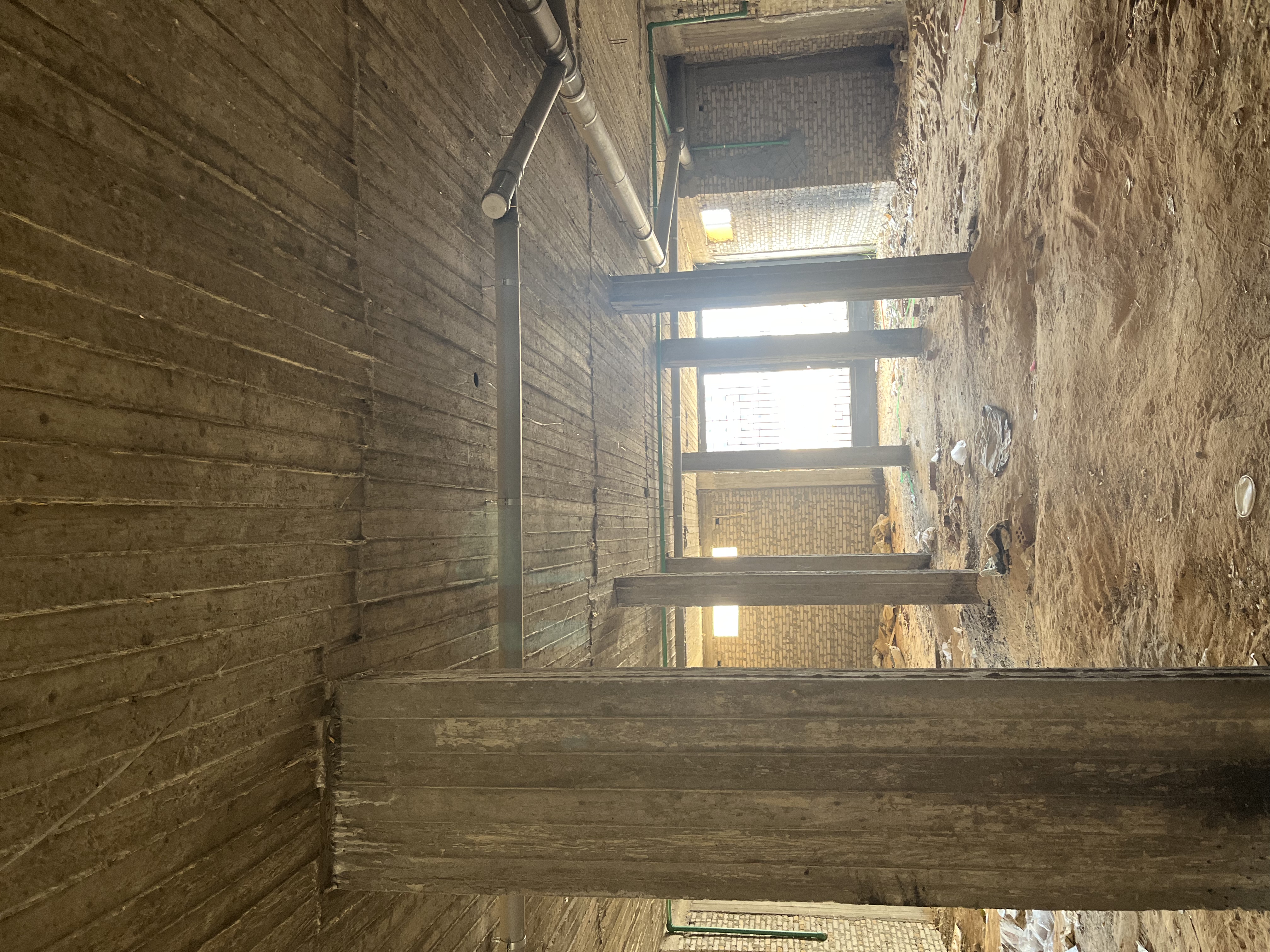 Construction stage Basement columns
